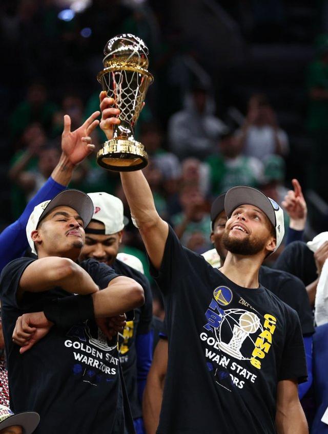 18年NBA三分大赛冠军,库里再夺桂冠 18年NBA三分大赛冠军,库里再夺桂冠